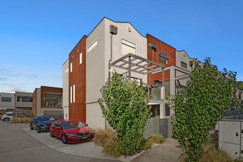 1 Tiller Walk, Mornington, VIC 3931