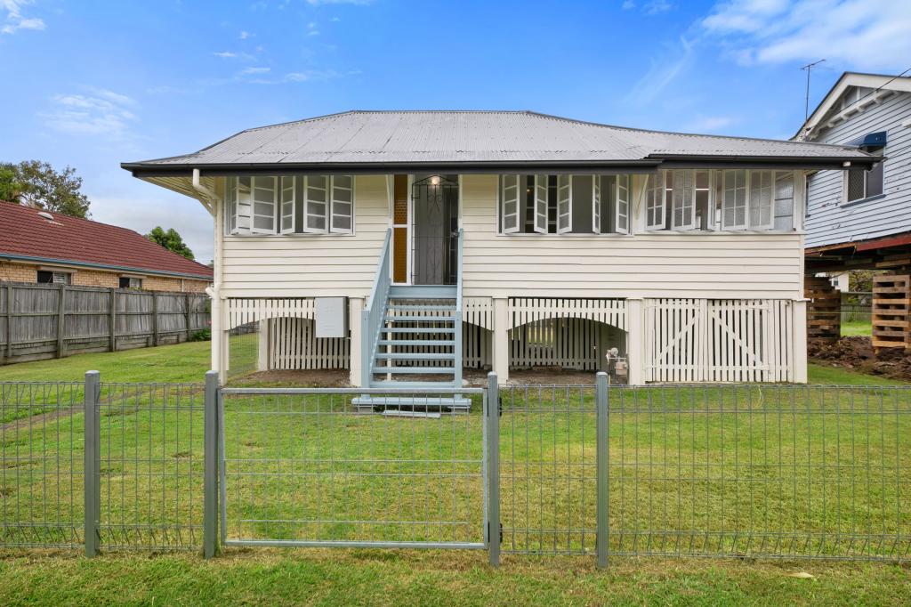 10 Strong Ave, Graceville, QLD 4075