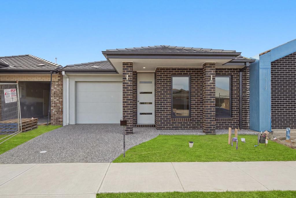 11 Kielder Cres, Clyde, VIC 3978