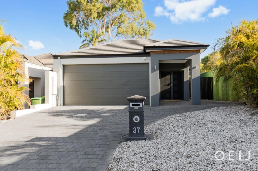 37 Bellairs Rd, Kardinya, WA 6163