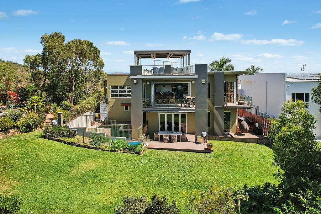 1 Stirling Dr, Castle Hill, QLD 4810