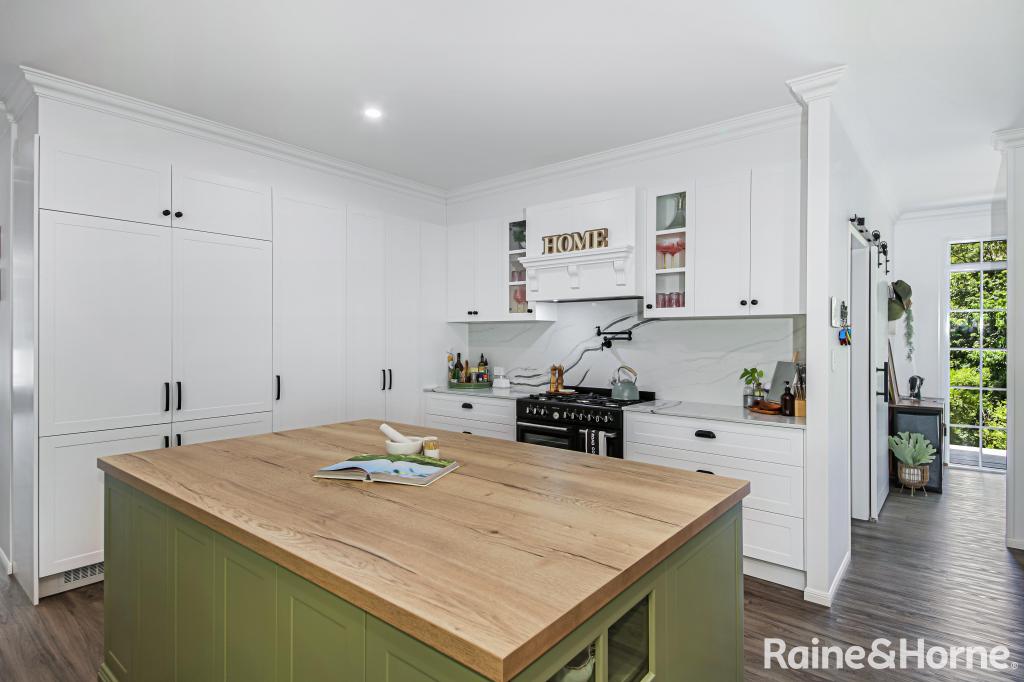 42 Coach View Pl, Ninderry, QLD 4561