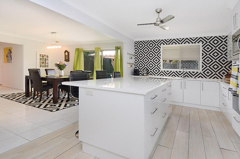 471 Mount Gravatt Capalaba Rd, Wishart, QLD 4122