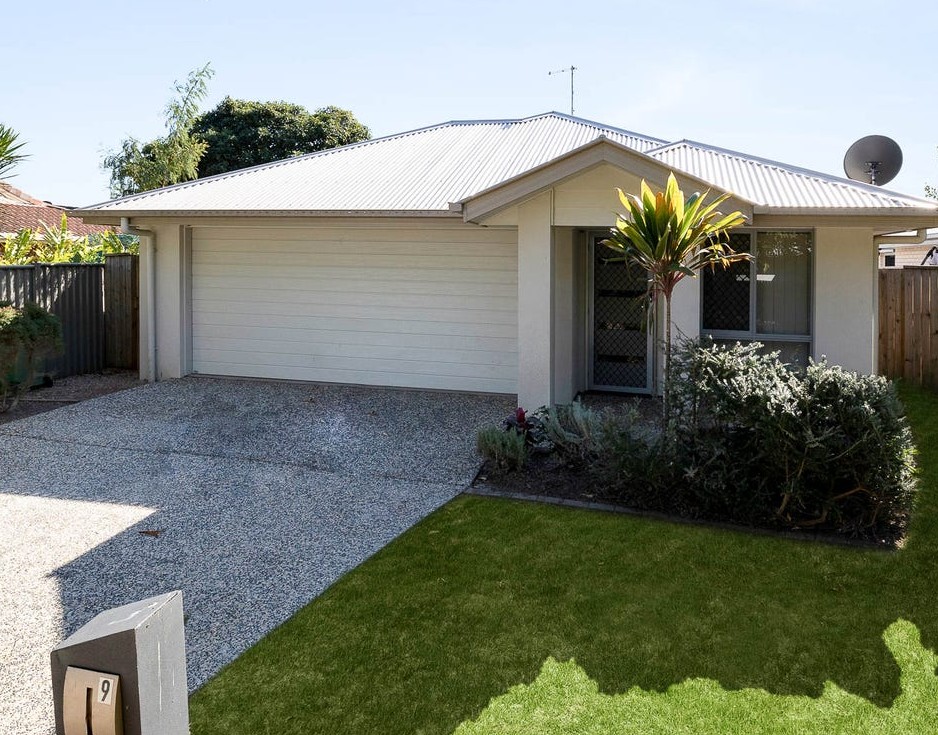9 Colville St, Redland Bay, QLD 4165