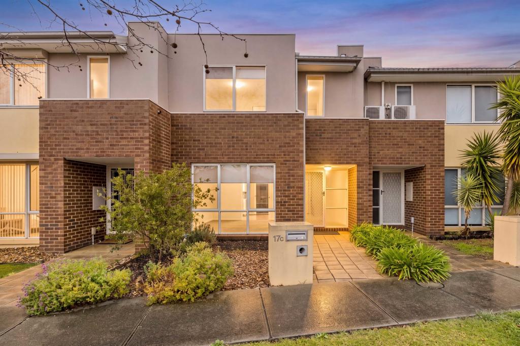 17c Wentworth Dr, Taylors Lakes, VIC 3038
