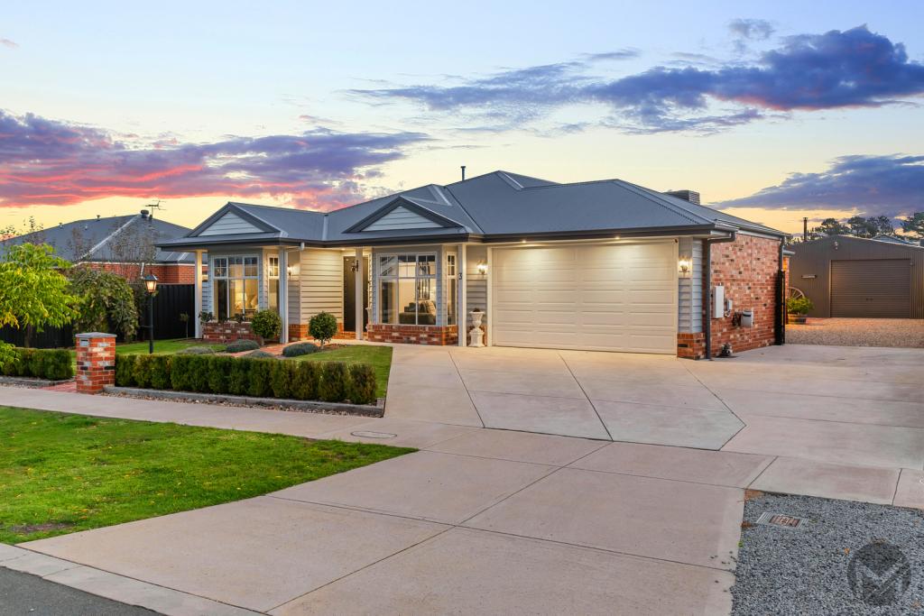 3 MELIA ST, ROMSEY, VIC 3434