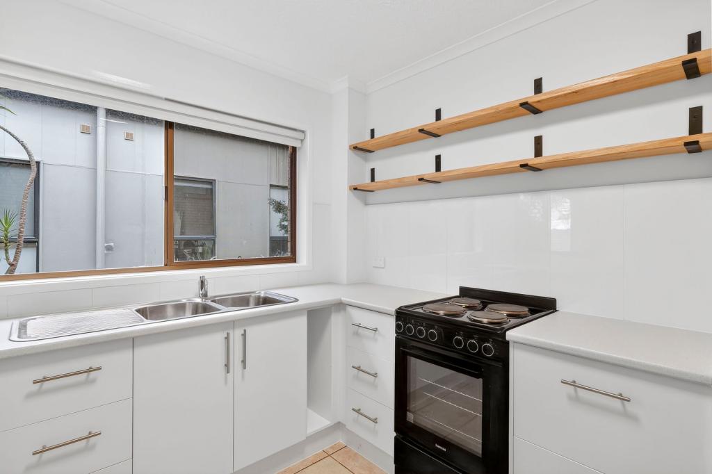 5/32 Imperial Pde, Labrador, QLD 4215