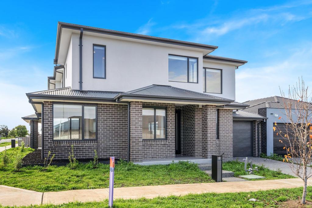 8 Pioneer Way, Mickleham, VIC 3064