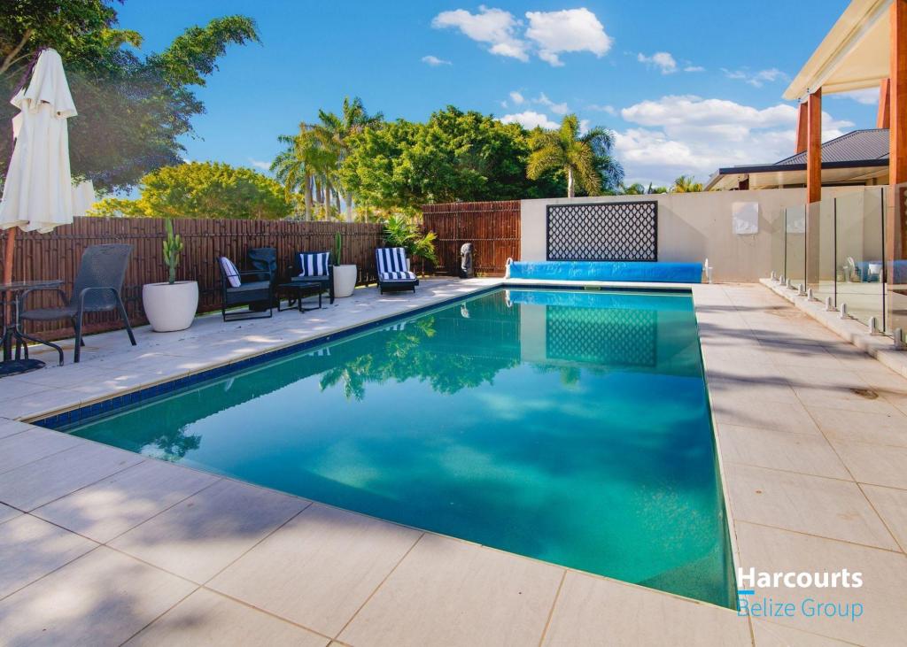 8 Marina Pde, Jacobs Well, QLD 4208