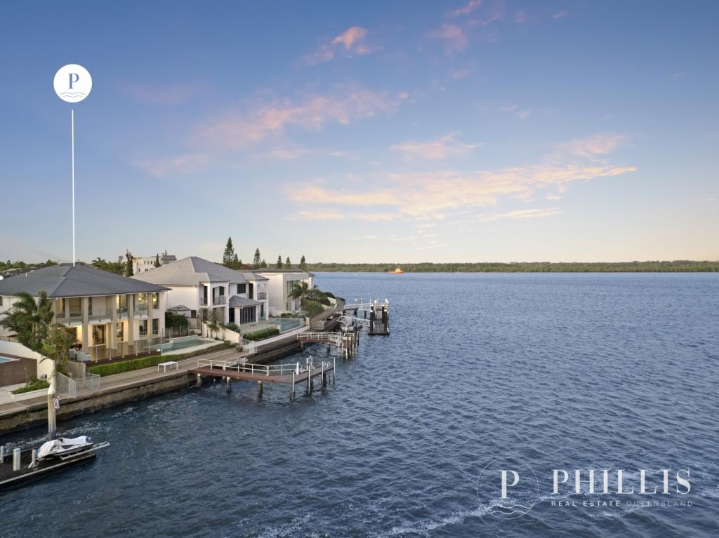 48 King Charles Dr, Paradise Point, QLD 4216