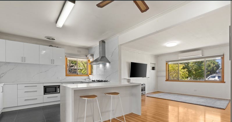 16 King St, Pakenham, VIC 3810