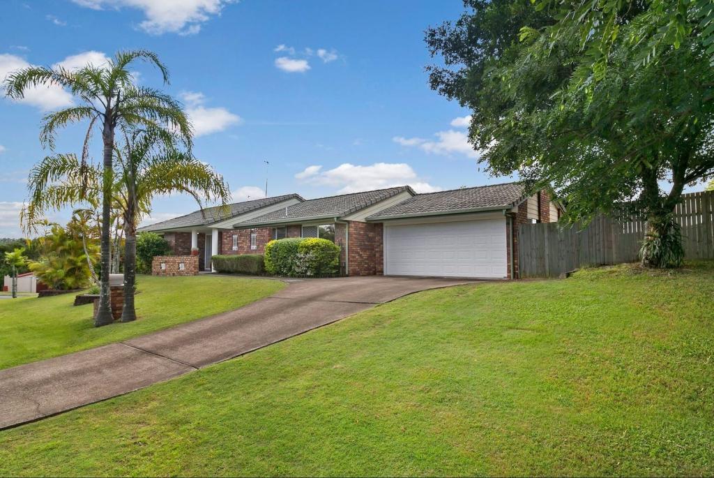 2 Kendall Pl, Helensvale, QLD 4212