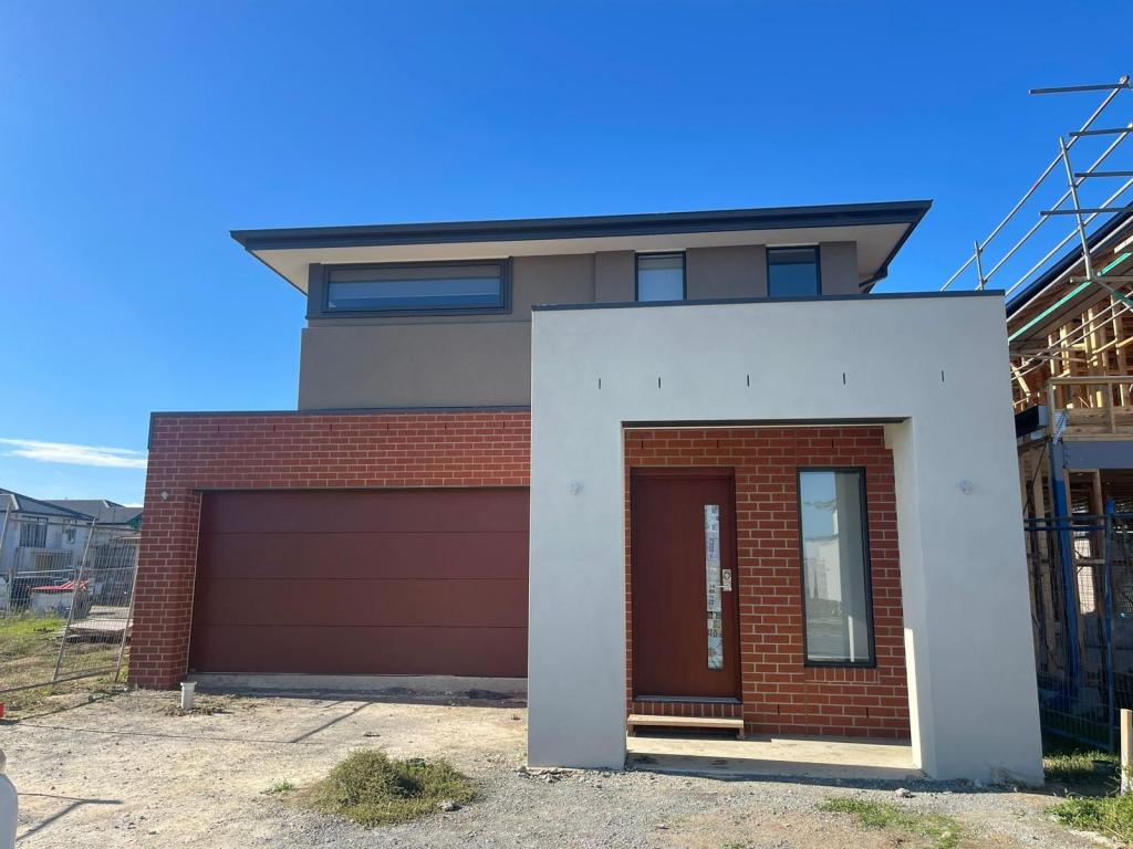 96 Fairground Prom, Berwick, VIC 3806