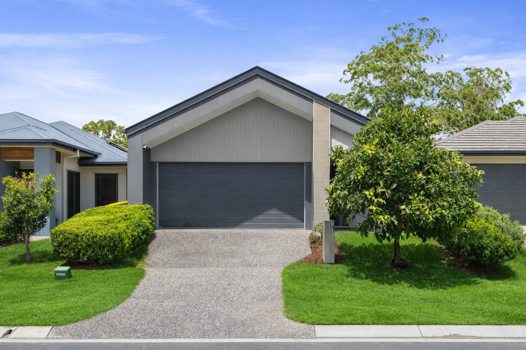 9 Lincoln Cres, Upper Kedron, QLD 4055