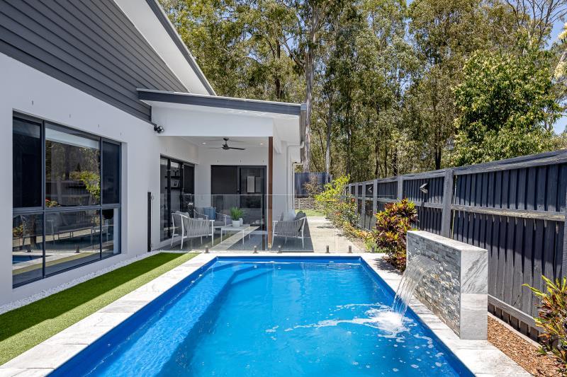 12 Eren Ct, Bridgeman Downs, QLD 4035