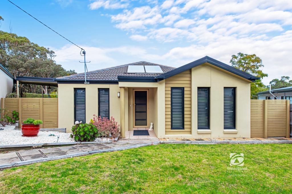 64 Robin St, Lakes Entrance, VIC 3909