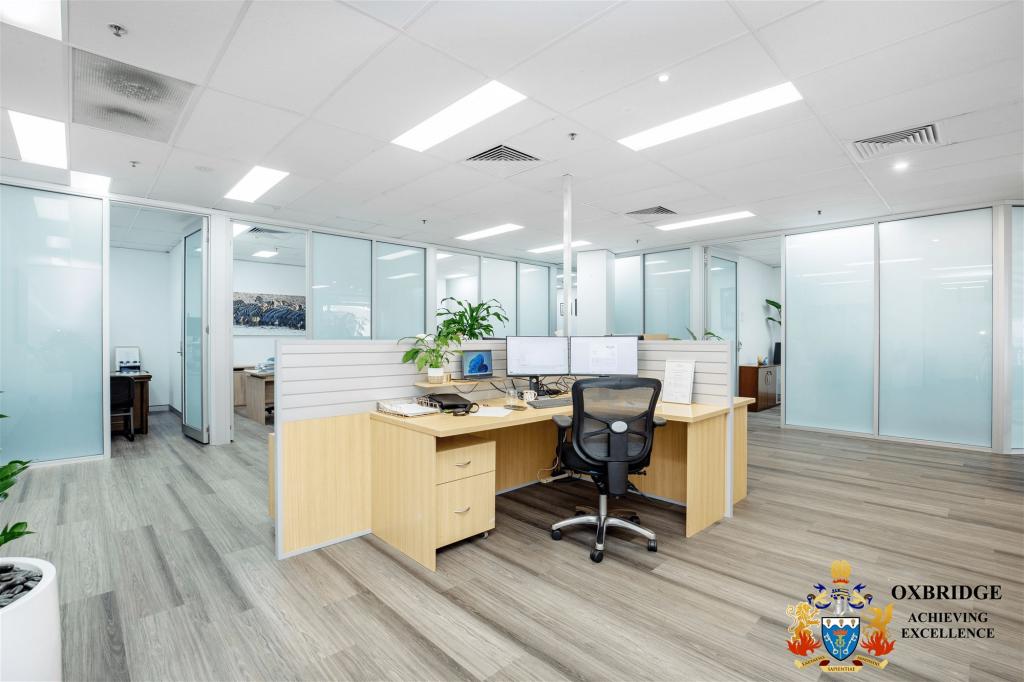 11/15 Victoria Ave, Broadbeach, QLD 4218