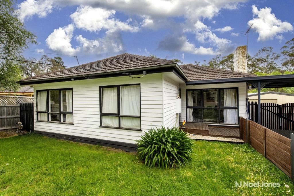 24 Yvonne Ave, Croydon South, VIC 3136