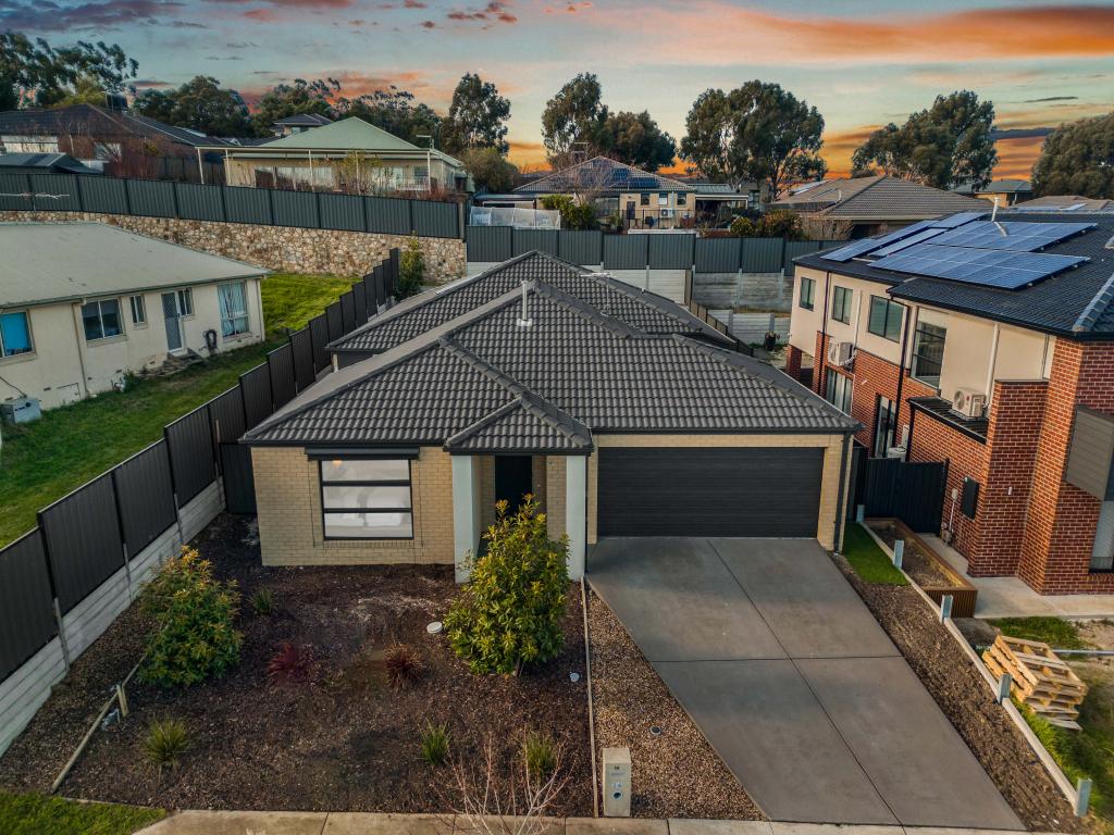 14 Dany Rd, Pakenham, VIC 3810