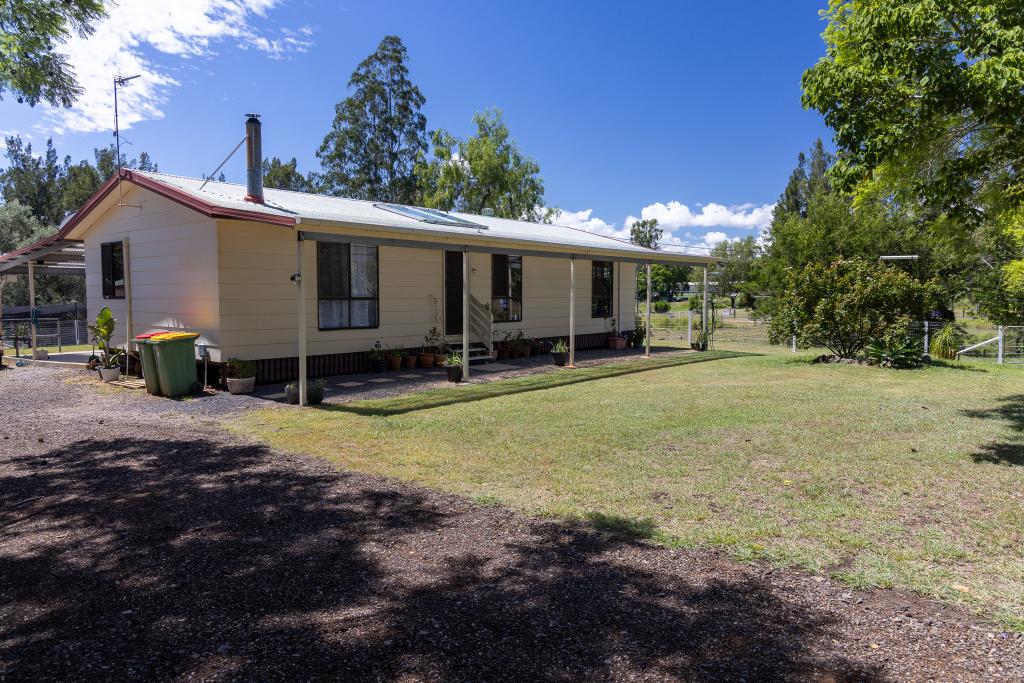 6 Parkridge Dr, Withcott, QLD 4352