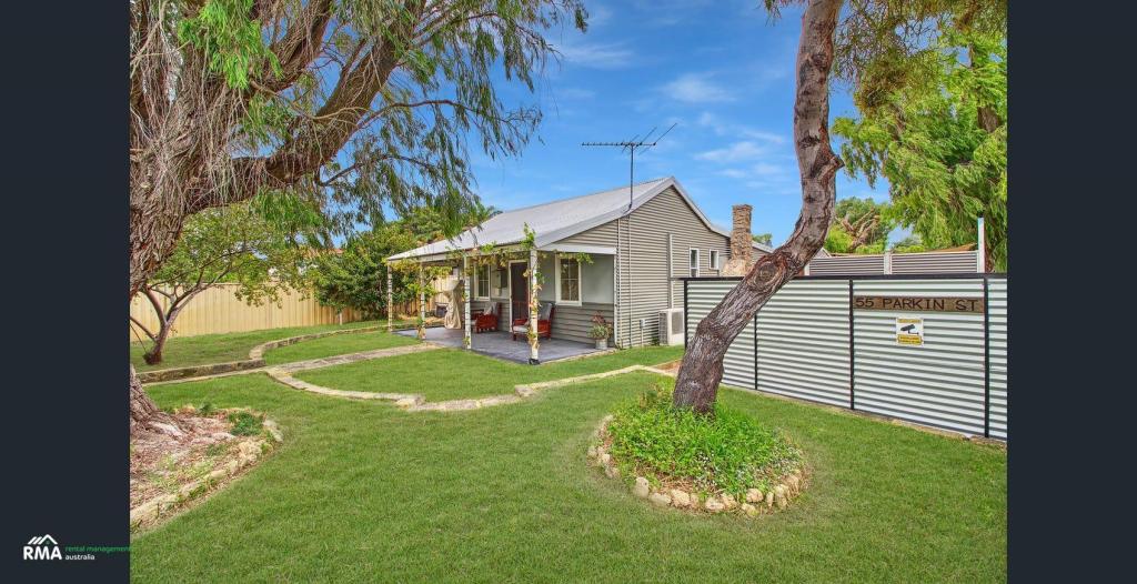 55 Parkin St, Rockingham, WA 6168