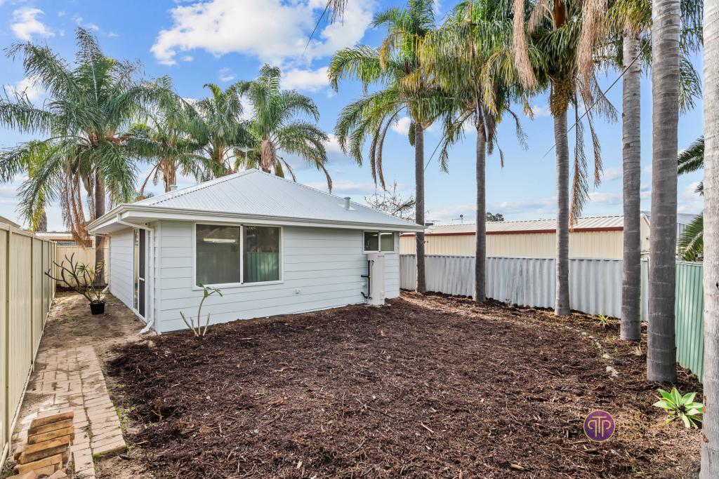 30a Riverside Lane, Seville Grove, WA 6112