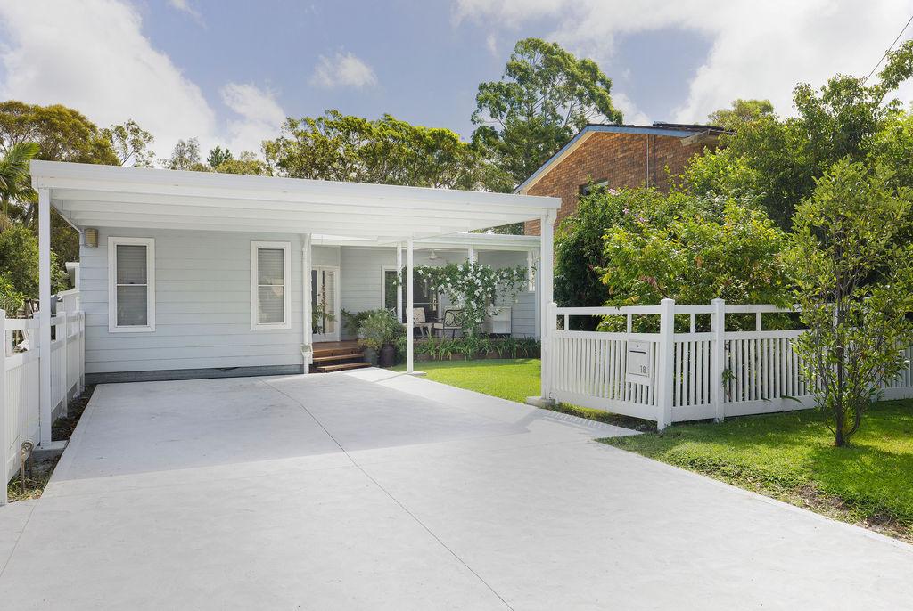 18 President Poincare Pde, Tanilba Bay, NSW 2319