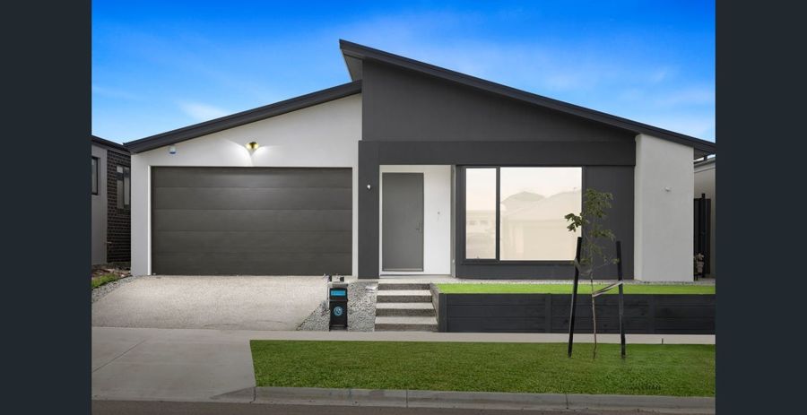 28 Powderbark Cres, Mickleham, VIC 3064