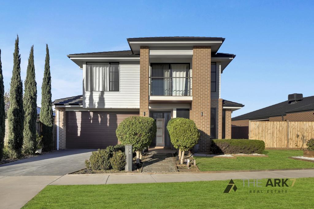 82 BROMLEY CCT, THORNHILL PARK, VIC 3335