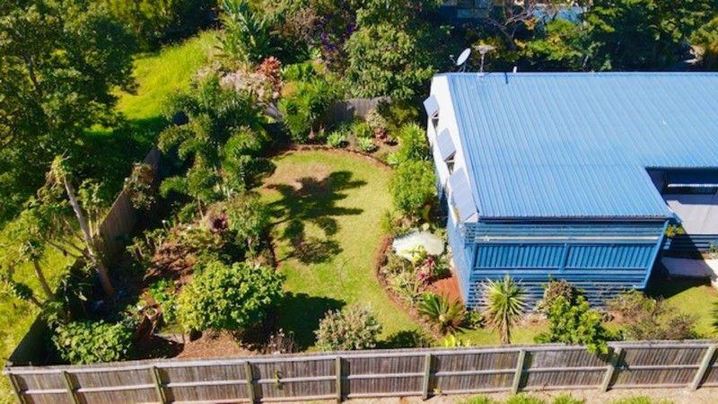 29 HIGHLAND ST, RUSSELL ISLAND, QLD 4184