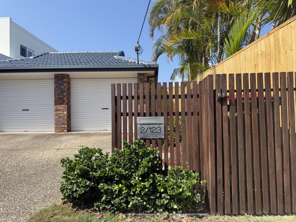 2/123 Nobby Pde, Miami, QLD 4220