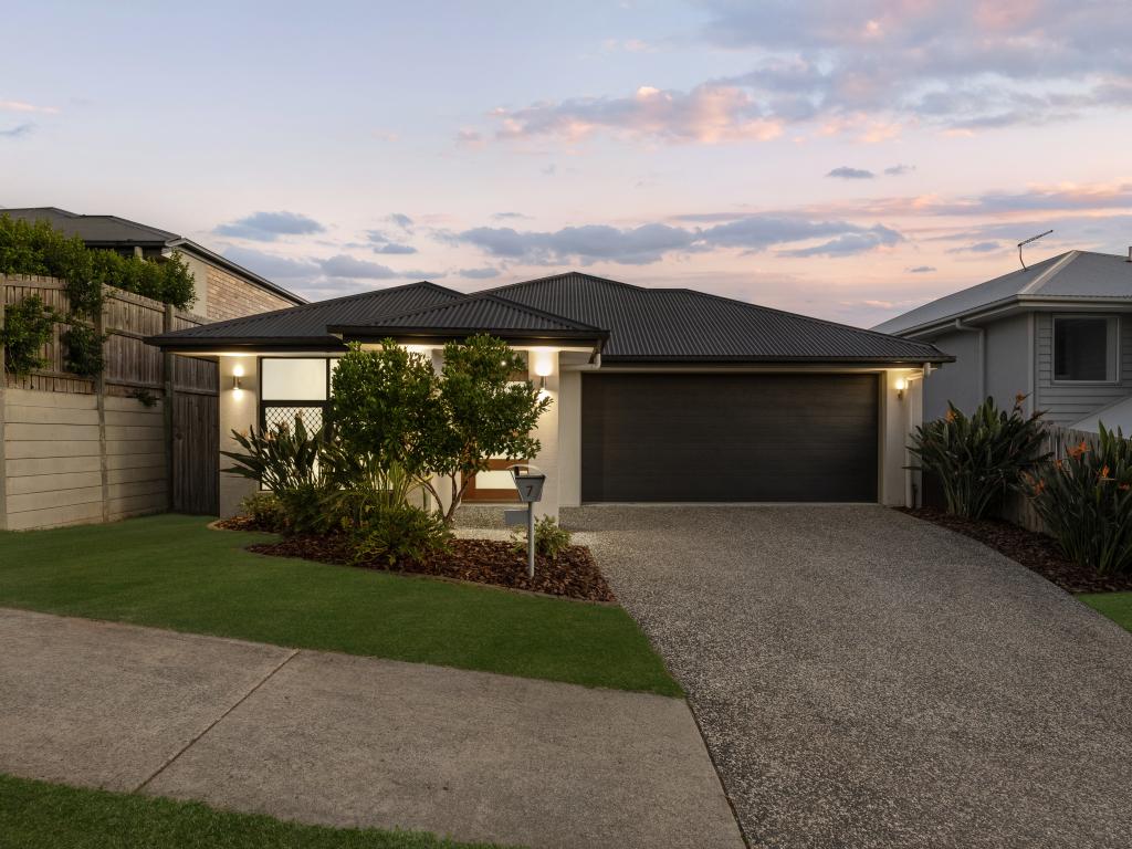 7 Flyers St, Spring Mountain, QLD 4300