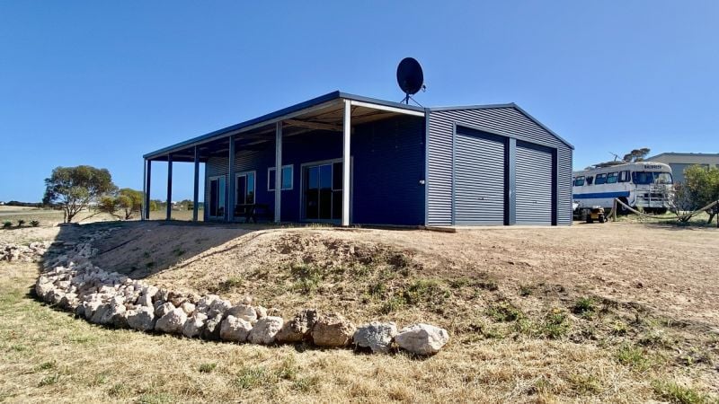 1 Meeinderry Dr, Perlubie, SA 5680