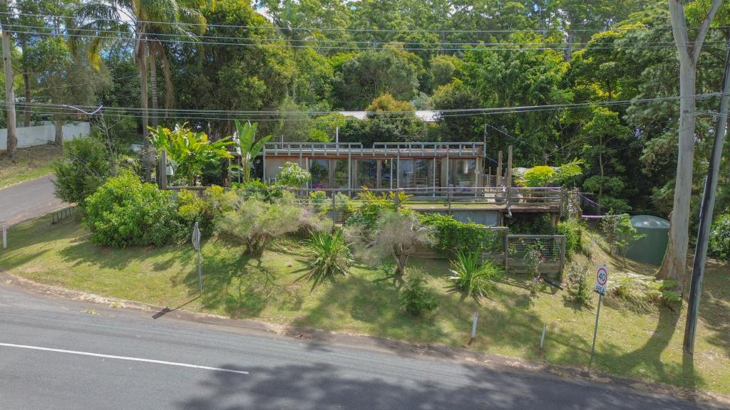 10 SHASTA DR, TAMBORINE MOUNTAIN, QLD 4272