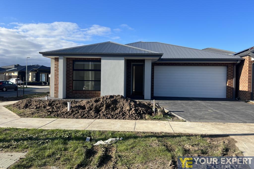 76 Picnic Ave, Clyde North, VIC 3978