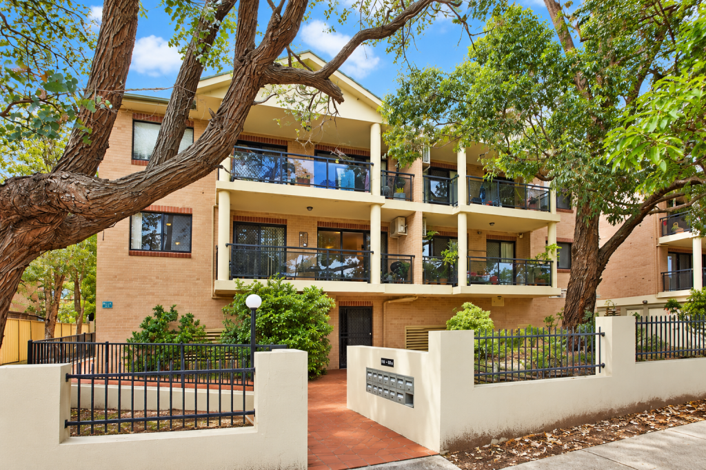 13/8-12 Alexandra Ave, Westmead, NSW 2145