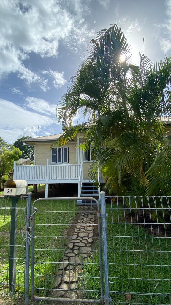 31 Campbell St, Gordonvale, QLD 4865