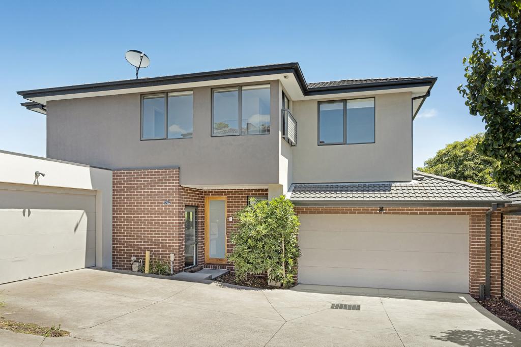 2/7 STAPLEY CRES, CHADSTONE, VIC 3148