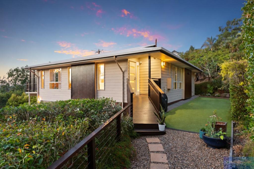 19 Valerie Cl, Edens Landing, QLD 4207