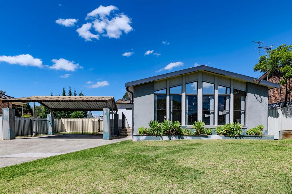 9 Lark Pl, Wallacia, NSW 2745