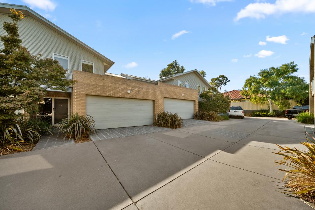 2/19 Torpy Pl, Jerrabomberra, NSW 2619