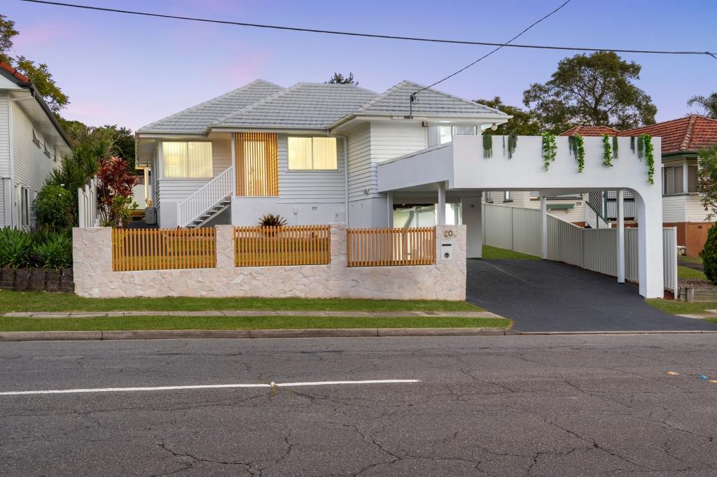 204 HAMILTON RD, WAVELL HEIGHTS, QLD 4012