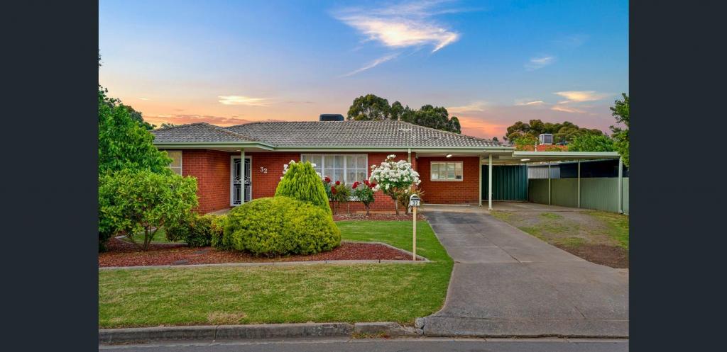 32 Roger Pitt St, Modbury Heights, SA 5092