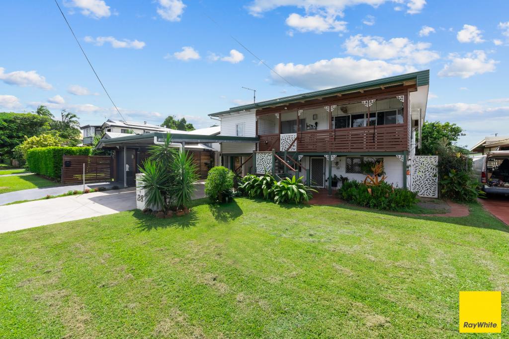 28 Howe St, Cairns North, QLD 4870