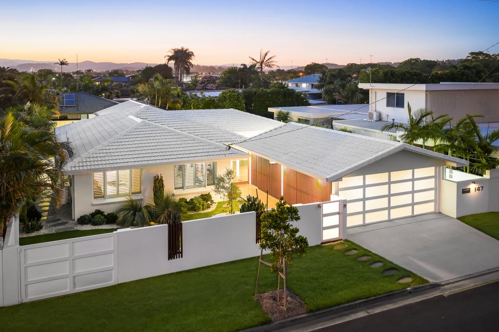 147 Mallawa Dr, Palm Beach, QLD 4221