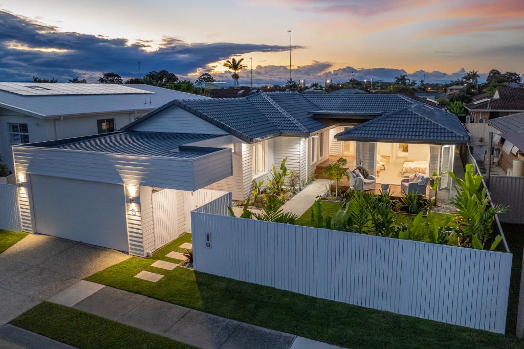5 Auk Ave, Burleigh Waters, QLD 4220