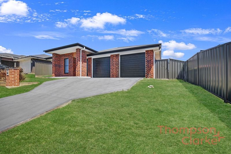 5a Tanzanite St, Rutherford, NSW 2320