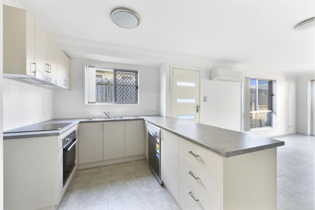 1/80 SANCTUARY DR, CRANLEY, QLD 4350