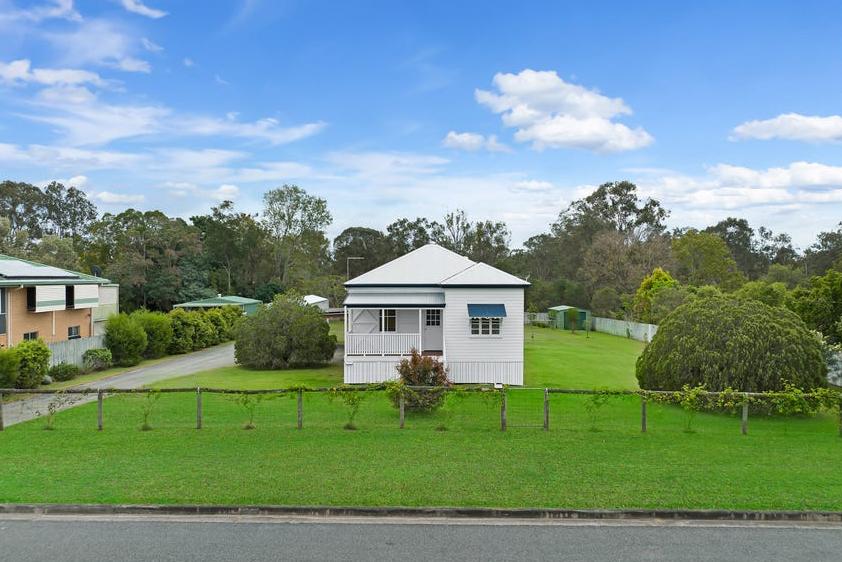 12 ALICE ST, BLACKSTONE, QLD 4304
