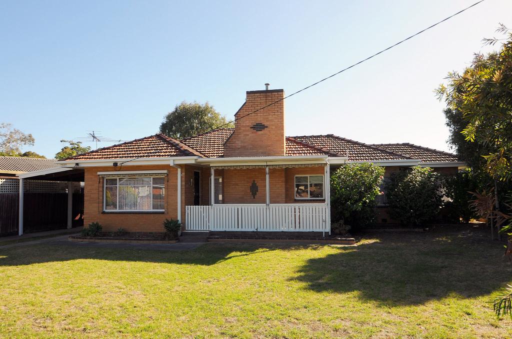 10 ELIZABETH AVE, CAPEL SOUND, VIC 3940